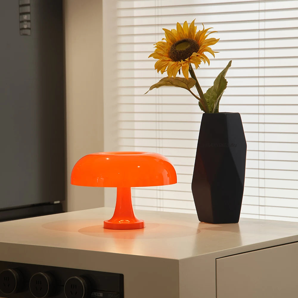 Modern Mushroom Table Lamp – Minimalist Decorative Bedside Light